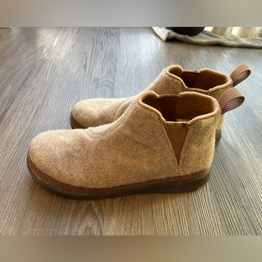 Women’s chacos ankle boots